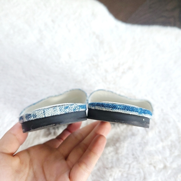 Givenchy 4G Flat Logo Slip On Vacation Denim Sandal - Picture 10 of 15